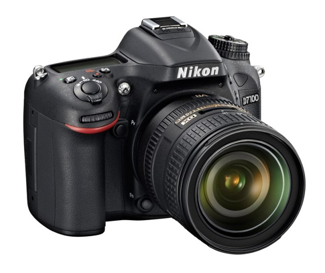 Nikon D7100 01